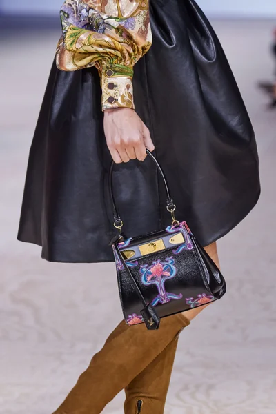 Look 137